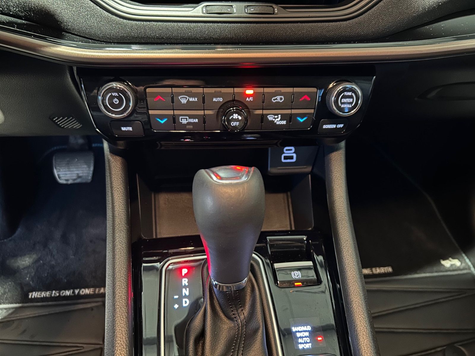 Fahrzeugabbildung Jeep Compass Upland Plug-In Hybrid 4XE