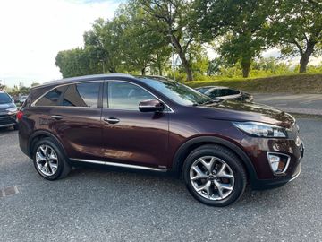 KIA Sorento - 4