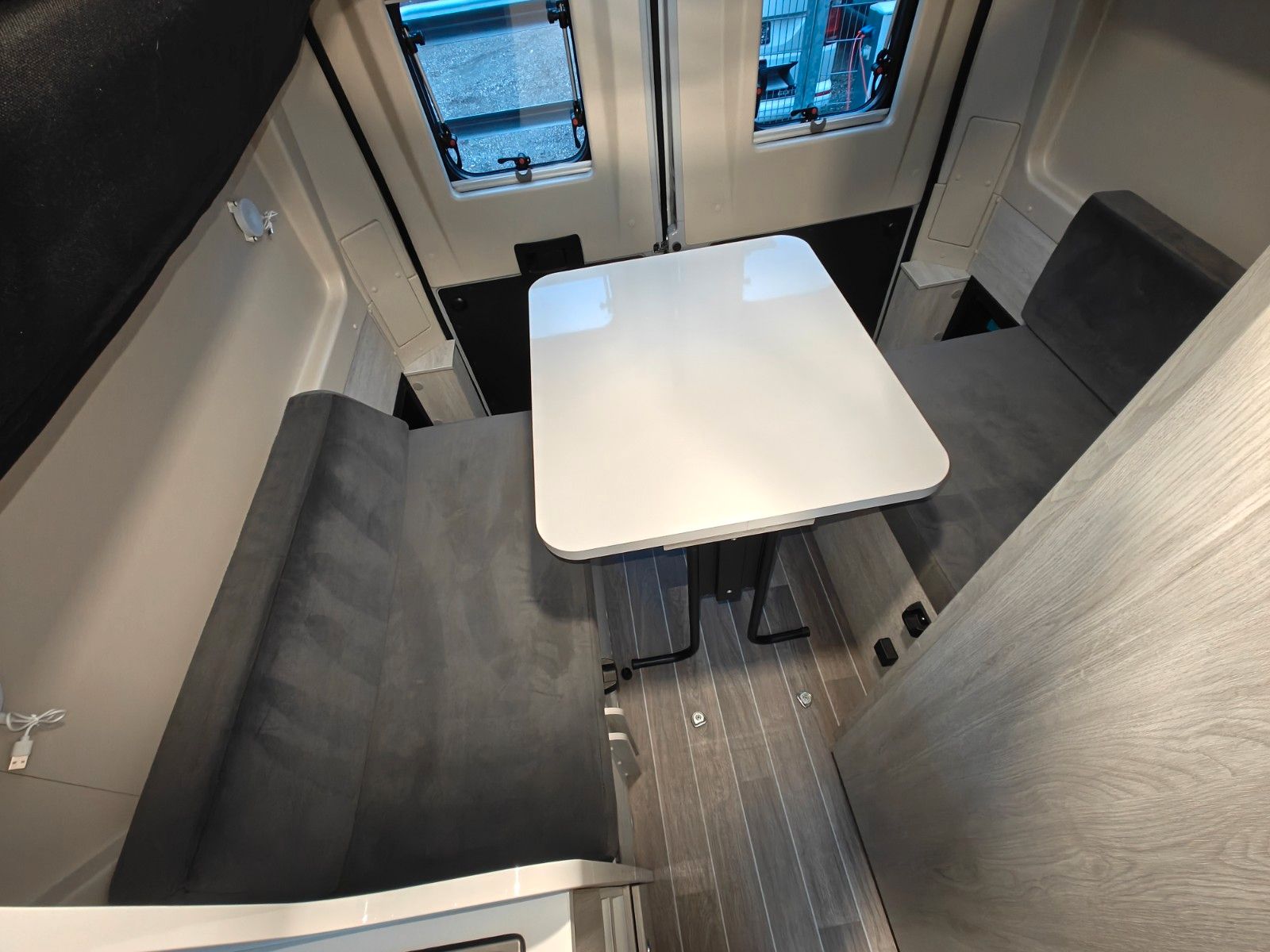 Fahrzeugabbildung Roller Team Livingstone Next 540 - SAT, TV, Solar, Kamera -