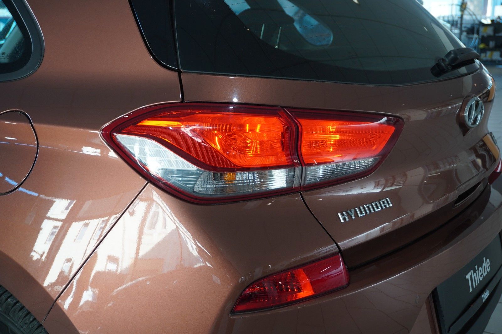 Fahrzeugabbildung Hyundai i30 LIM. 1.0 T-GDI SELECT LED/KLIMA/PDC/TEMP/USB