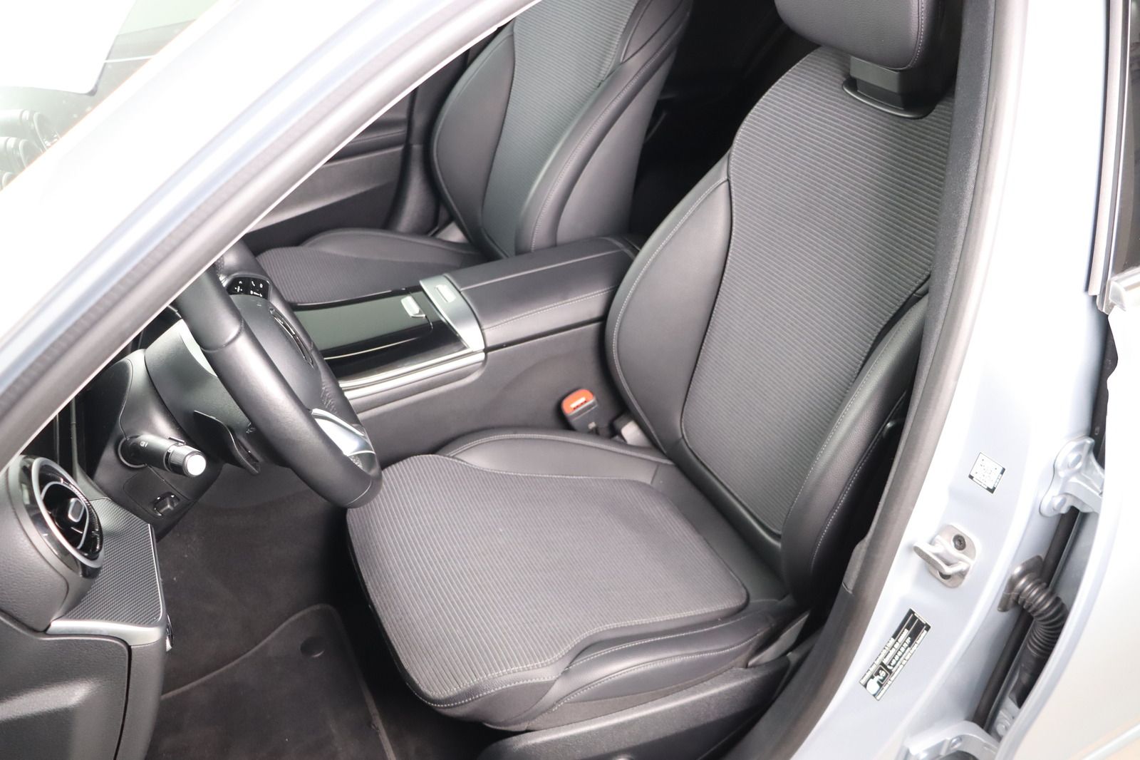 Fahrzeugabbildung Mercedes-Benz C 220 T d 4Matic * LED * Memory * DAB