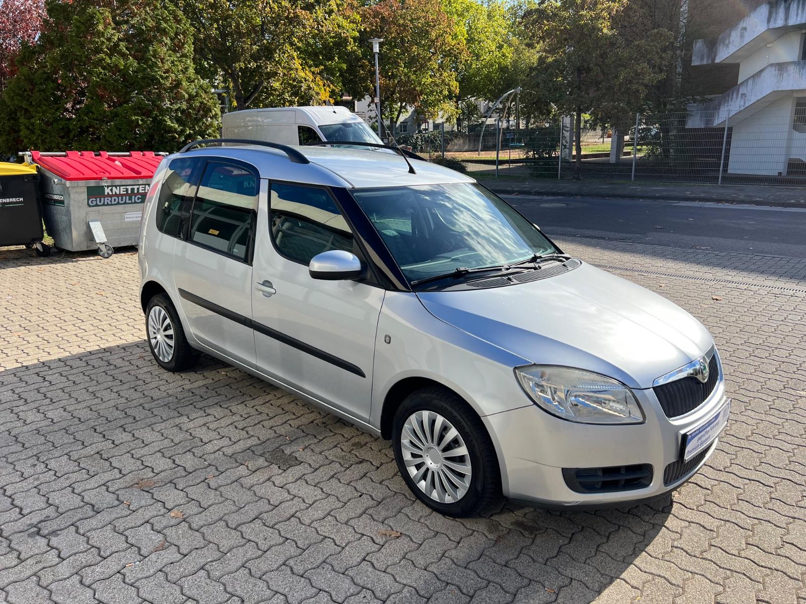 Skoda Roomster 2009 — салон