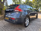 Volvo V40 MIT NEUEM TÜV + INSPEKTION/GARANTIE/AUTOMATI - Volvo V40 aus 2017
