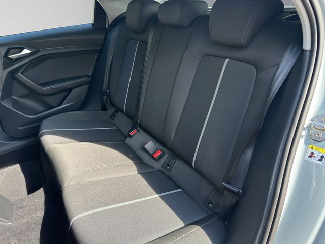 A1 Sportback 25 TFSI advanced S-tronic PDC SHZ