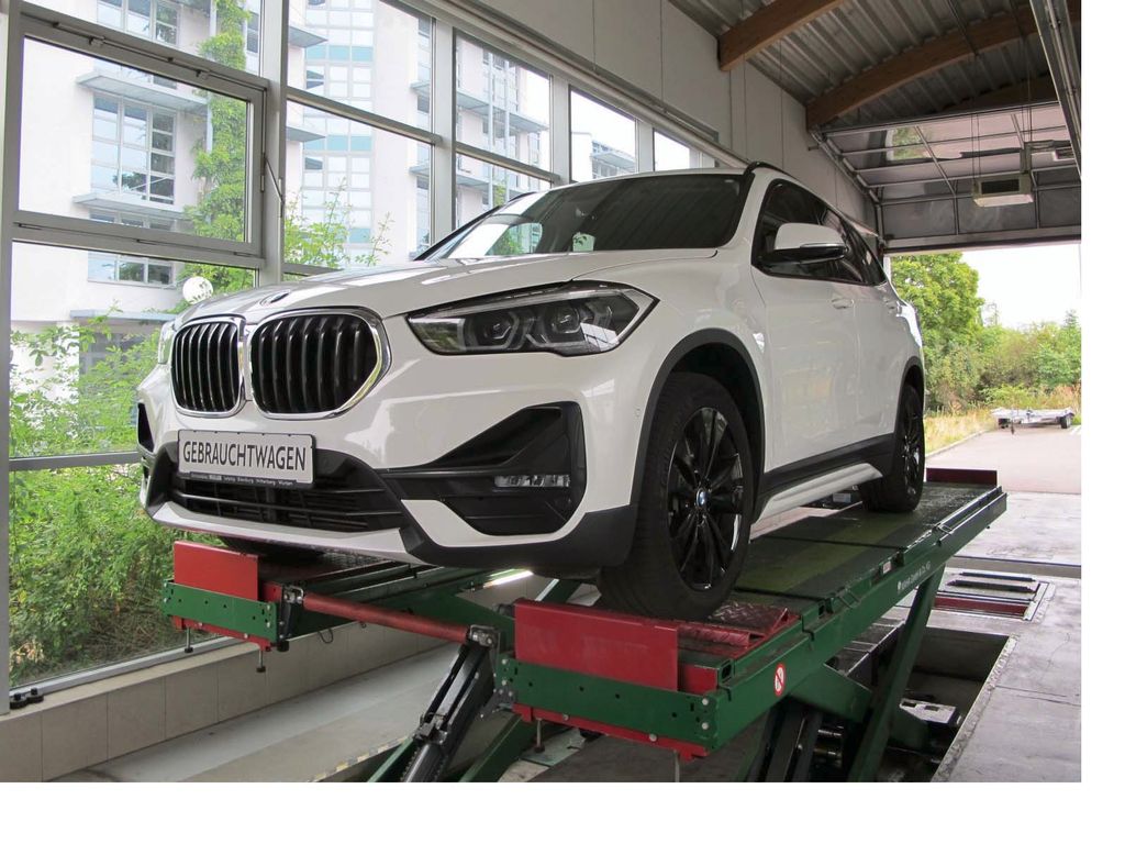 Image of BMW X1