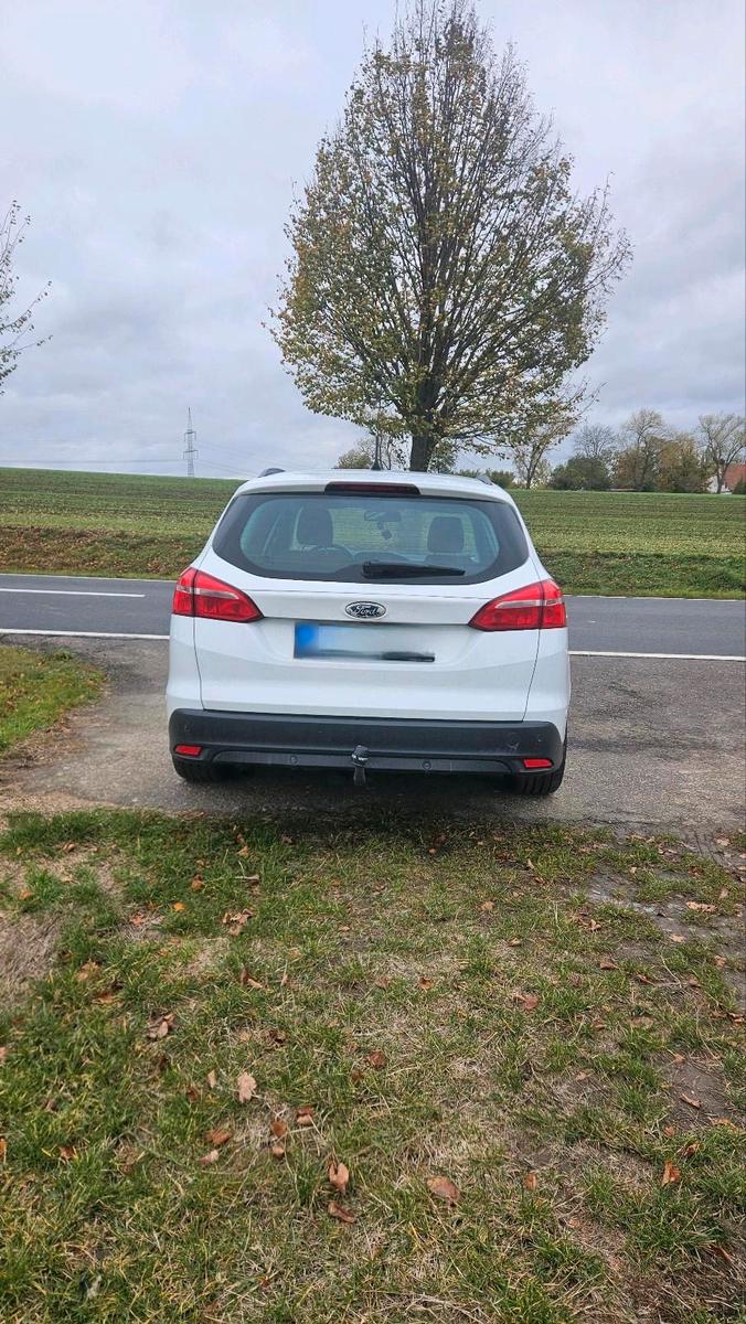 Ford Focus 2015 — engine 105 HP (77kW)