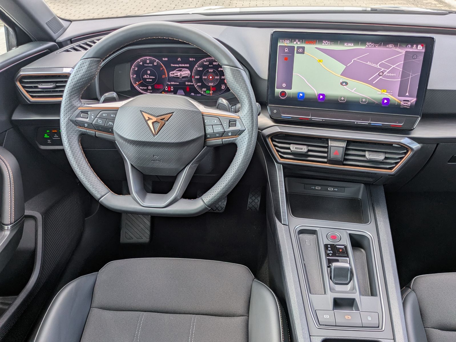Fahrzeugabbildung CUPRA Leon 1.5 eTSI DSG MATRIX-LED*ACC*APP*KAMERA*18"