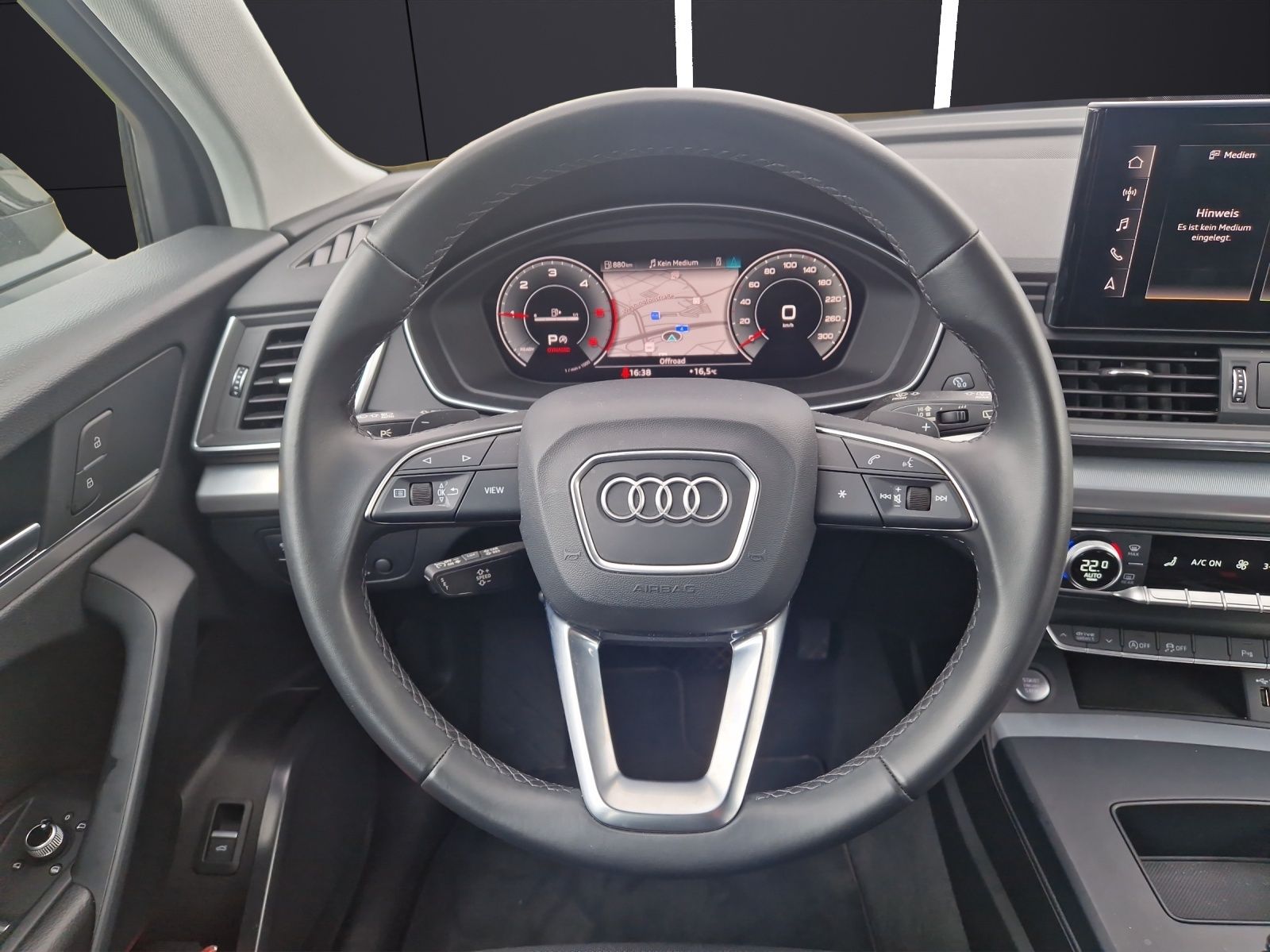 Fahrzeugabbildung Audi Q5 40 TDI quattro S line Navi RearView