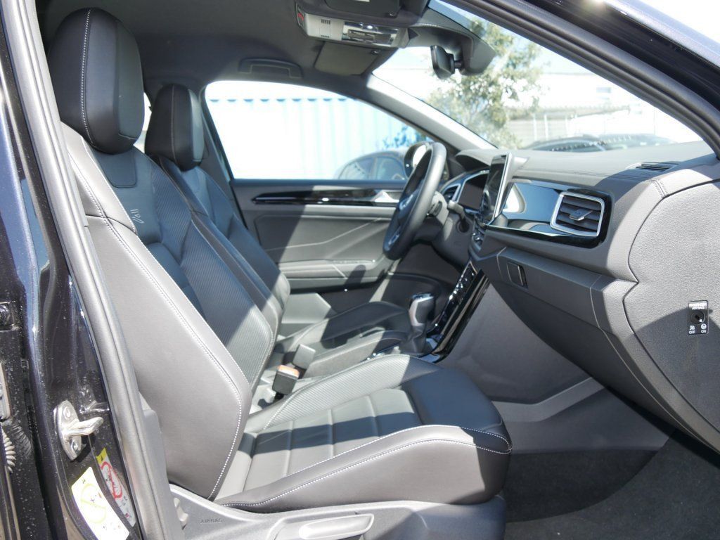 Volkswagen T-Roc 1.5 TSI DSG R-Line Navi IQ.Light ACC DigCo foto 4