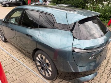 BMW iX xDrive50 Sportpaket HK HiFi DAB Pano.Dach