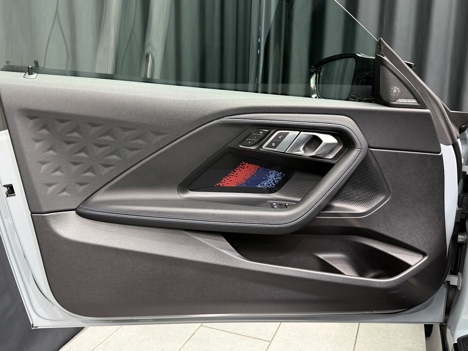 Fahrzeugabbildung BMW BMW M240i xDrive|GRAIL|EVENTURI|M-SItz|LASER|H&K