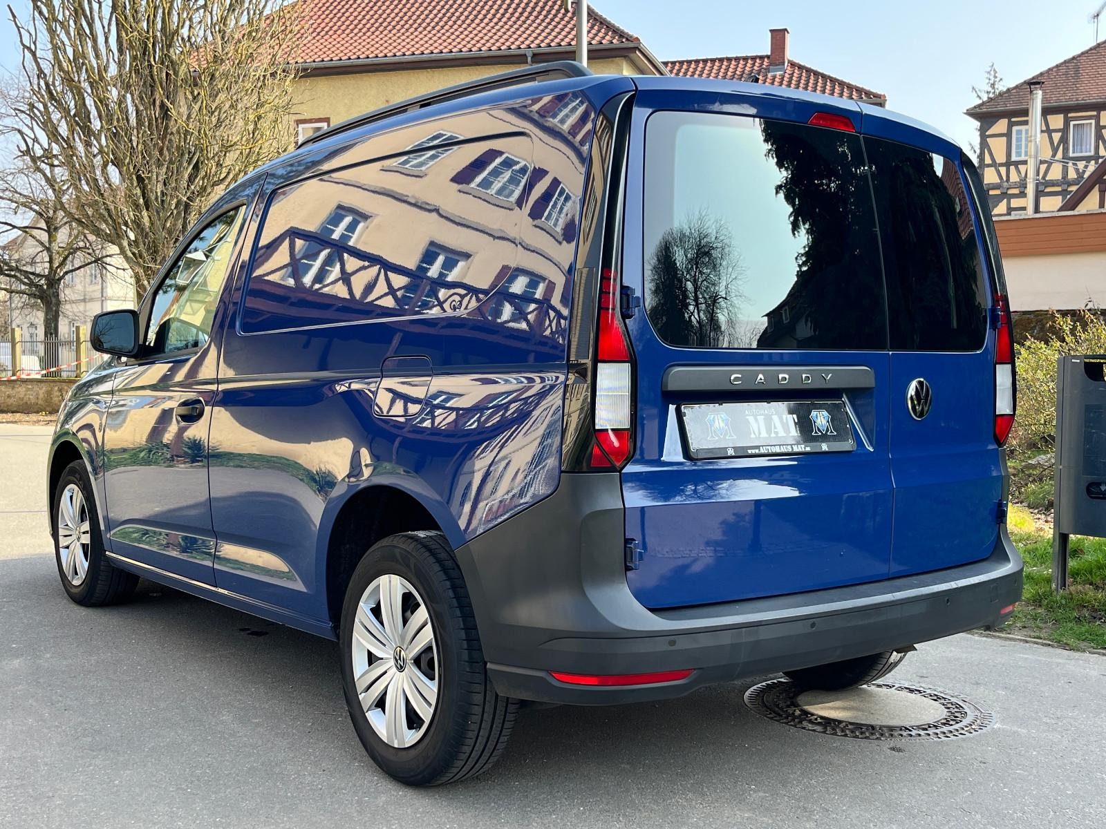 Volkswagen CADDY 1.5 TSI NAVI KLIMA SHZ PDC VORNE + HINTEN