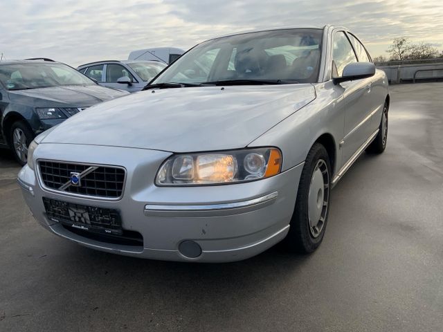 Volvo S60 Lim. 2.4 Summum Automatic TÜV NEU