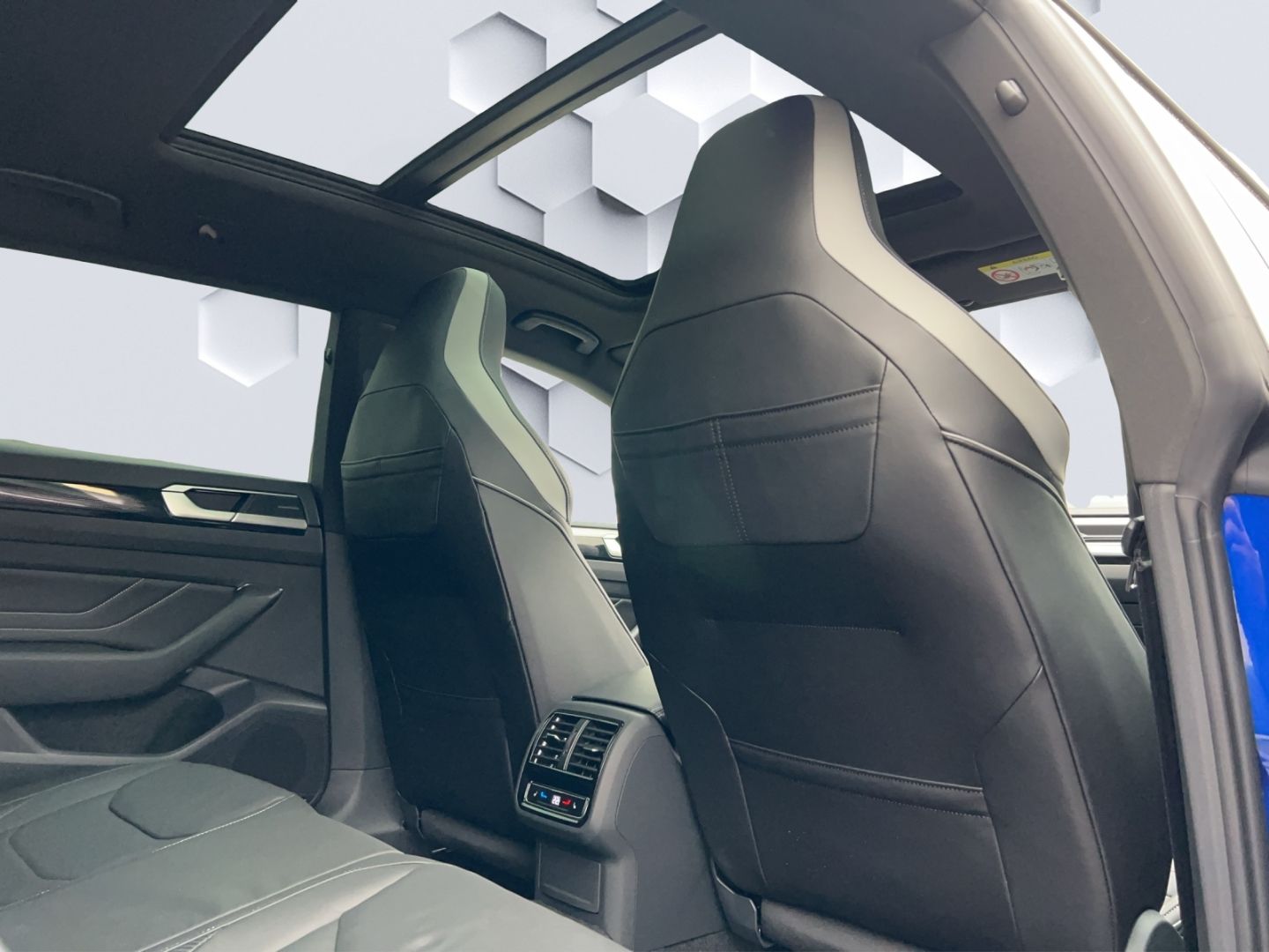 Arteon 4Motion R-Line 2.0l TDI DSG StHz Leder W+