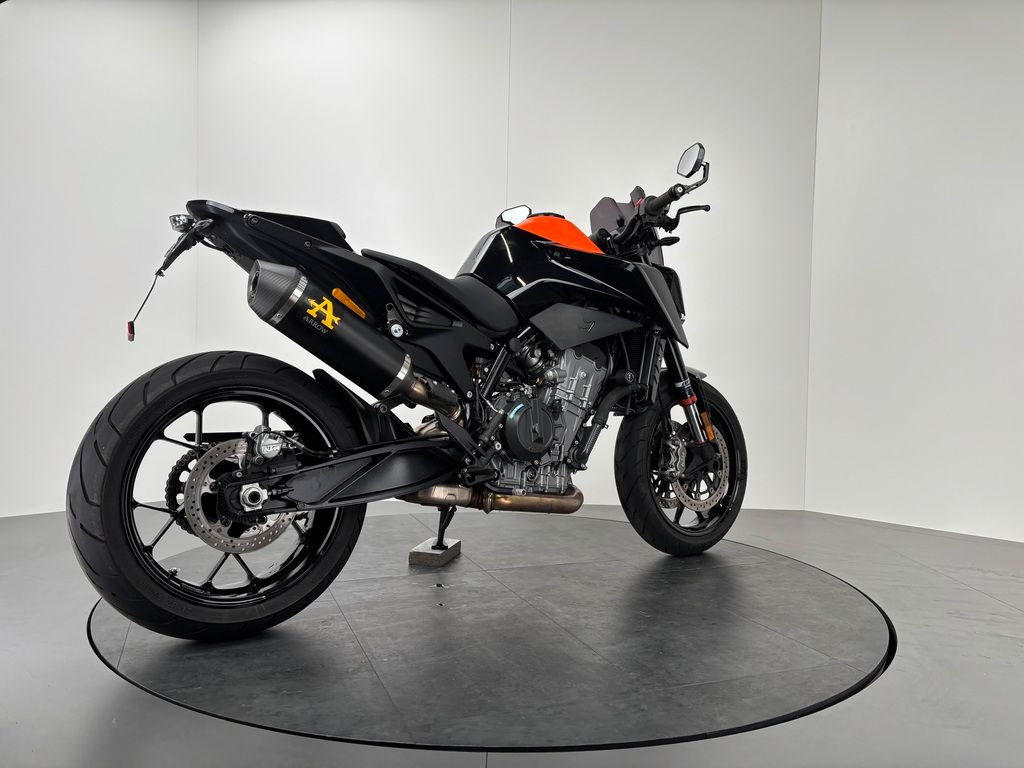 Fahrzeugabbildung KTM 890 DUKE *TOP-ZUSTAND *1. HAND *ARROW