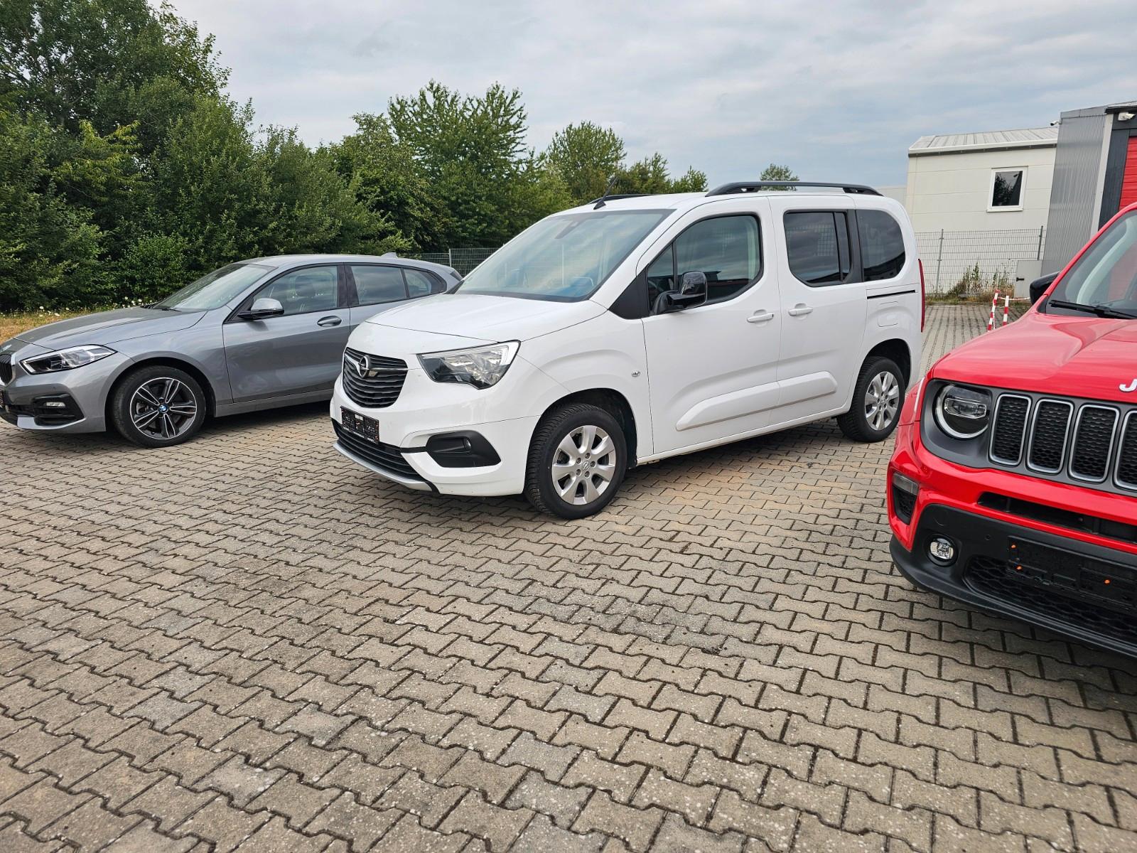 Opel Combo Life 1,5CDTI Ultimate Automat RKamera SZH
