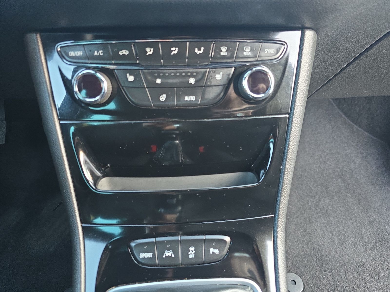 Fahrzeugabbildung Opel Astra K Dynamic+LED+NAVI+TEMPOMAT+SPURASISTENT