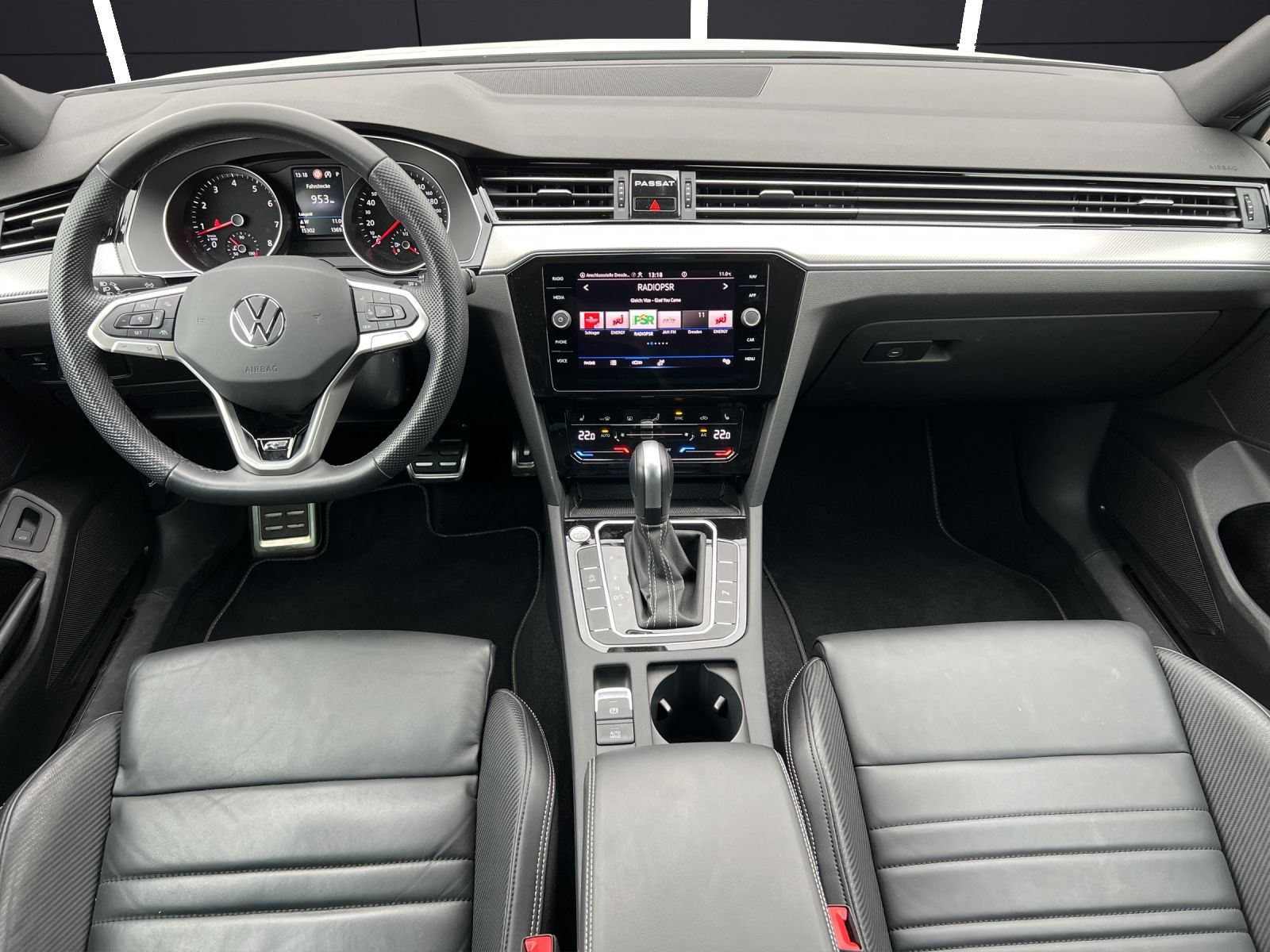 Fahrzeugabbildung Volkswagen Passat Variant R-Line Elegance TSI DSG LED ACC N