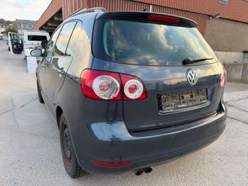 Volkswagen Golf - 5