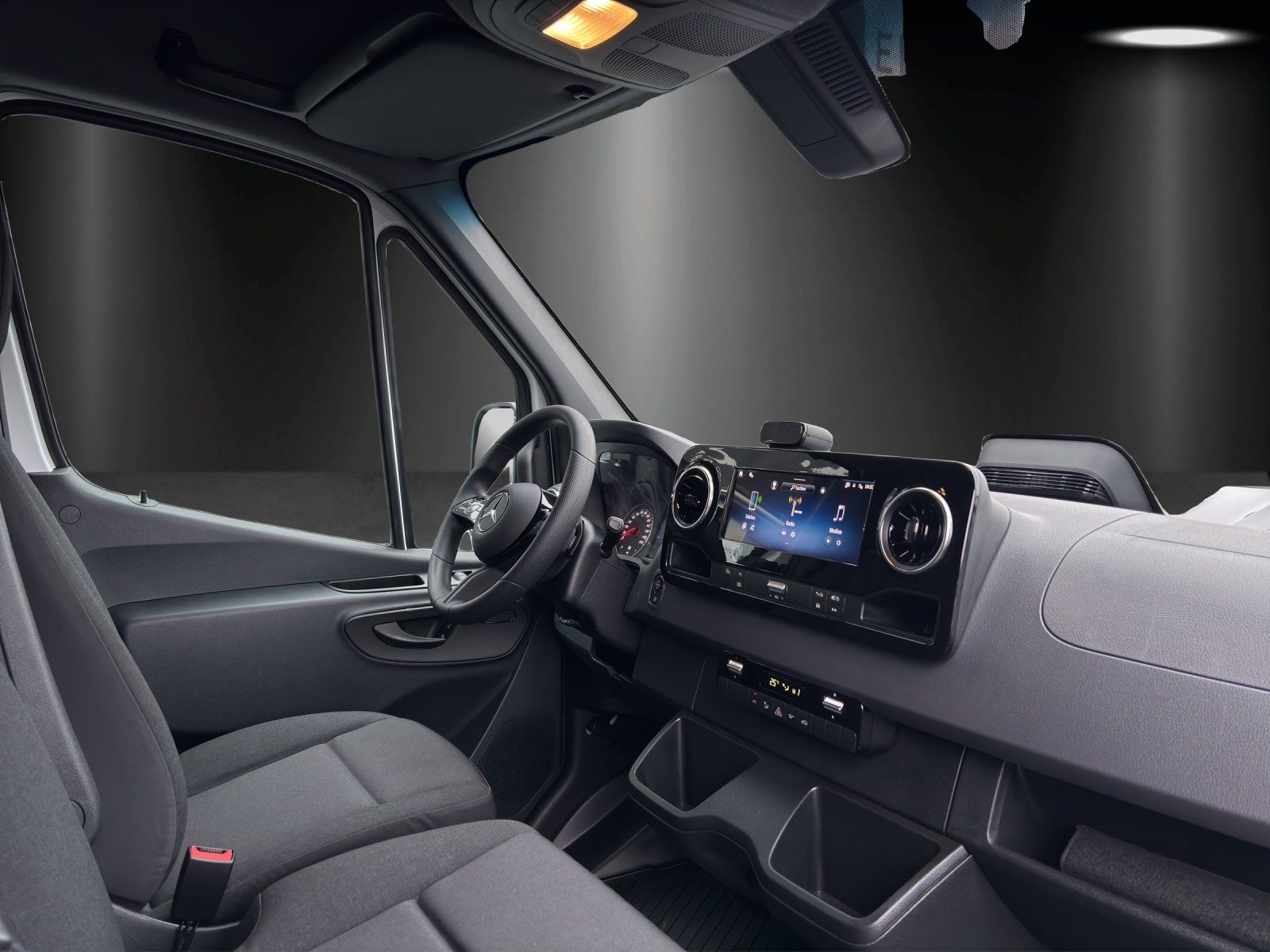 Fahrzeugabbildung Mercedes-Benz Sprinter 315 CDI Kasten PRO Holzfubo AHK RFK RS