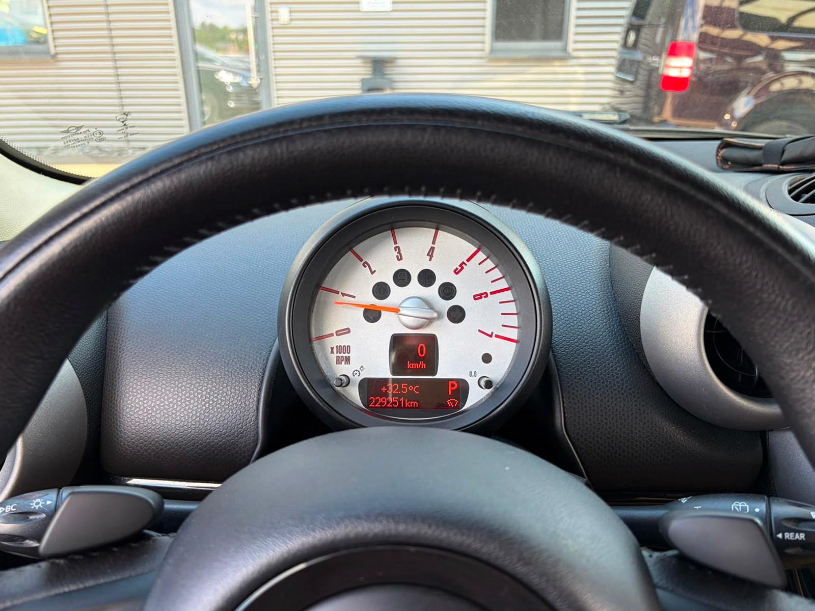 MINI COOPER SD Countryman Aut-F1 Leder Navi PDC Xenon