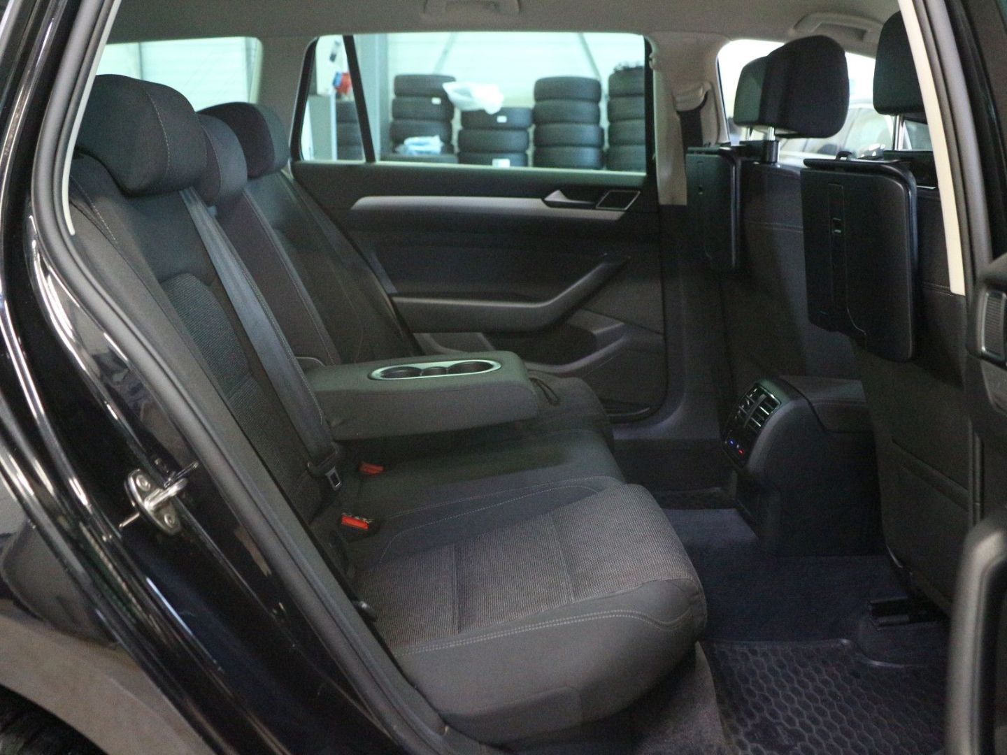 Fahrzeugabbildung Volkswagen Passat Comfortline DSG ACC DAB AID Kamera SHZ