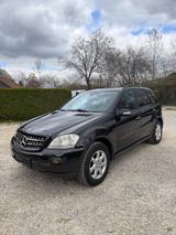 Mercedes-Benz ML 320 CDI*AHK*AMG-Sportpaket* - Mercedes-Benz ML 320 mit Diesel-Antrieb: Geländewagen, Automatik