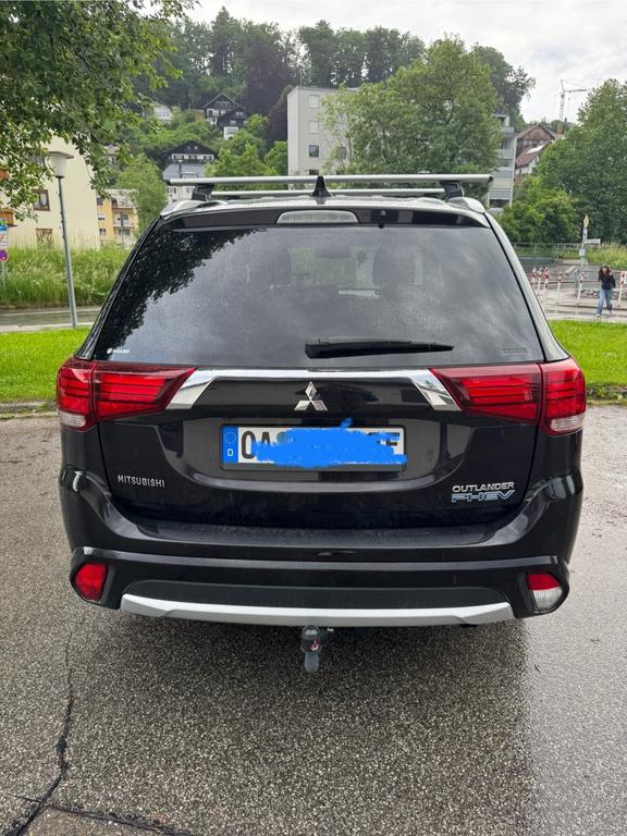 Mitsubishi Plug-in Hybrid Outlander