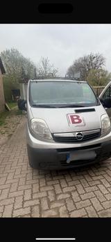 Opel Vivaro - gebrauchte Opel Vivaro aus dem Jahr 2009