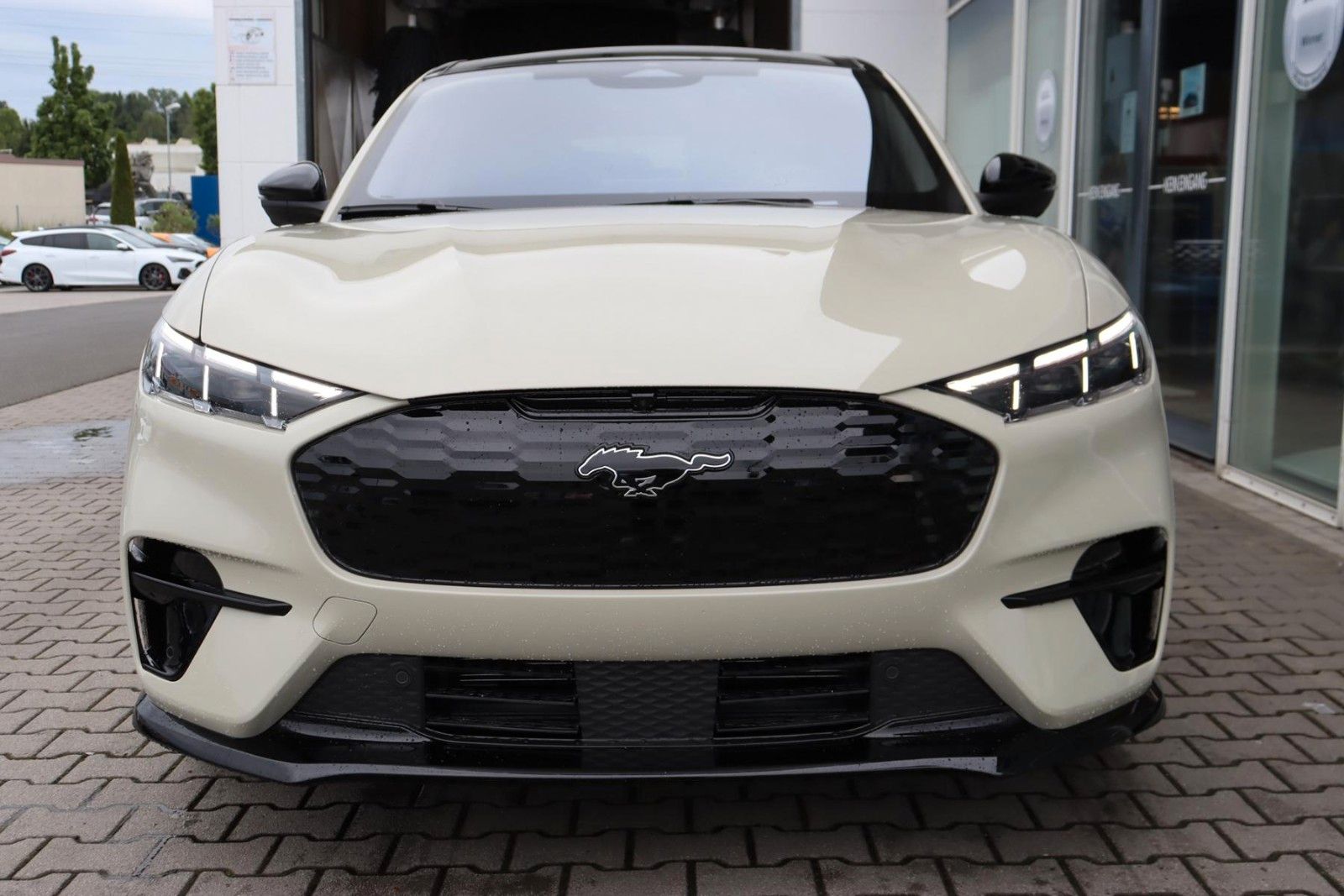 Ford Mustang Mach-E GT 91 kWh AWD Wärmepumpe 0,0%FIN* imagem 3