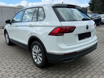 Volkswagen Tiguan - 4