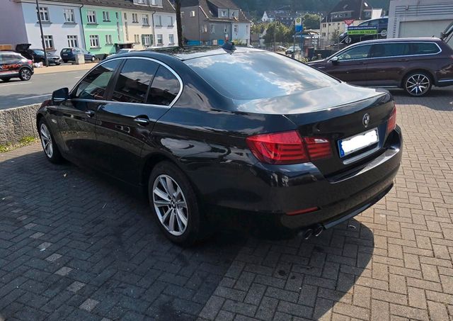 BMW F10 520d 5er Xenon Top Zustand 6 Gang