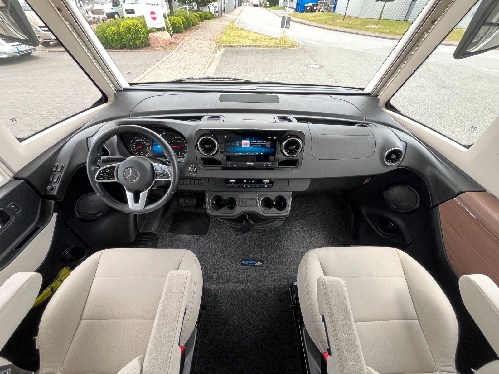 Fahrzeugabbildung HYMER / ERIBA / HYMERCAR HYMER B - KLASSE ML I 790 MASTERLINE