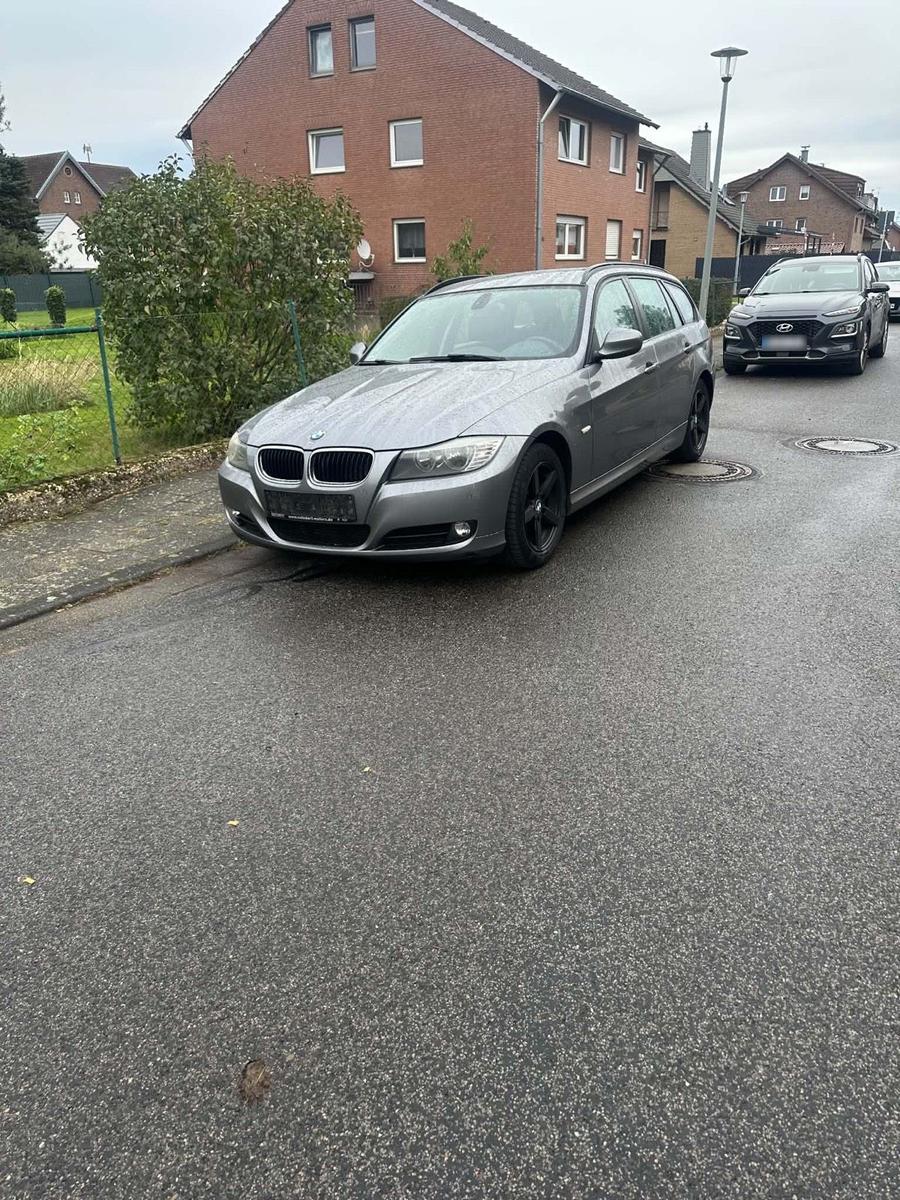 BMW 318 2012 — photo 6