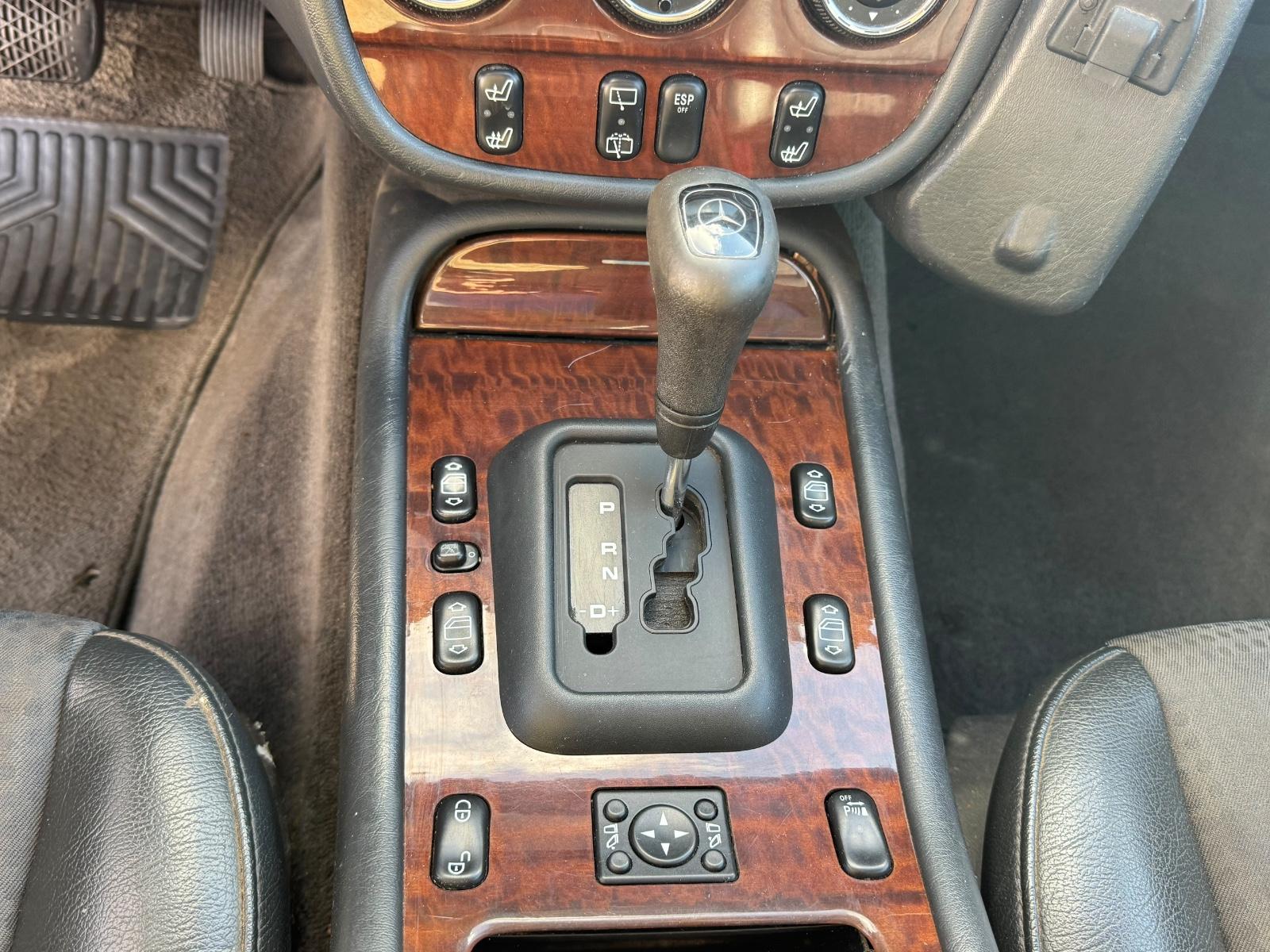 Mercedes-Benz ML270 2004 — photo 14