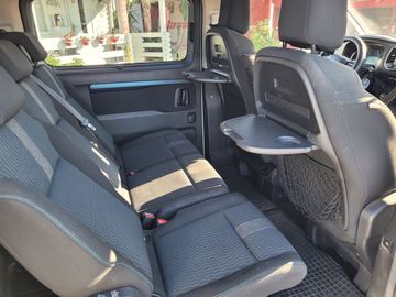 Peugeot Traveller - 10