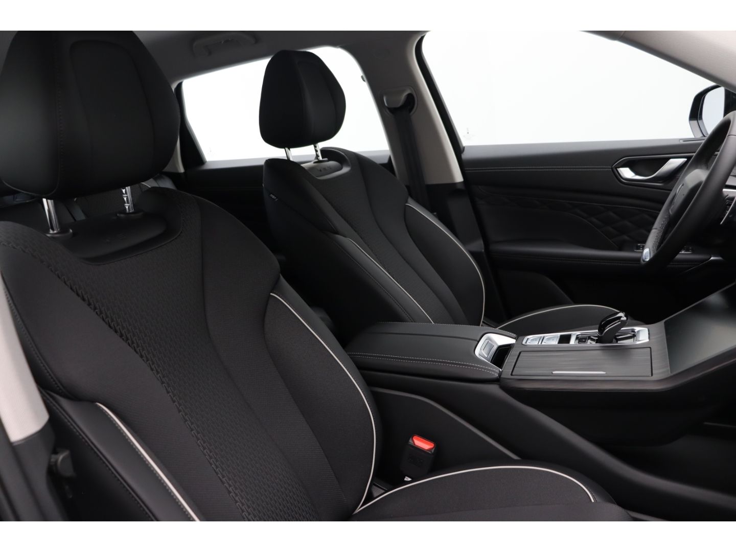 Fahrzeugabbildung GWM Wey 03 2.0 Premium PHEV 360 Kamera Elektr. Heckk