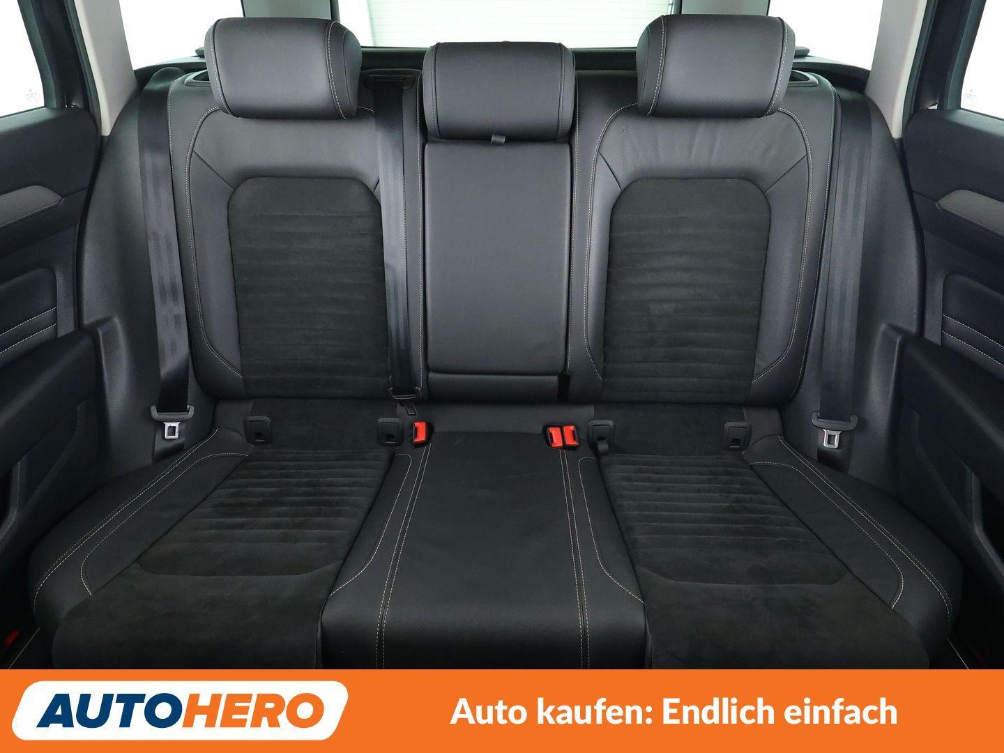 Volkswagen Passat 1.5 TSI ACT Elegance Aut.*NAVI*LED*ACC*