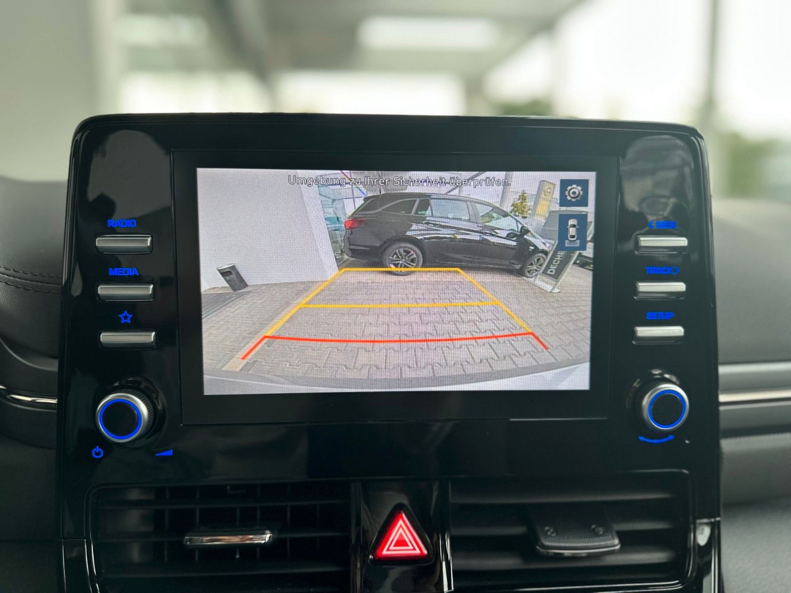 Fahrzeugabbildung Hyundai IONIQ Trend HEV 1.6l 105PS Carplay/Kamera!
