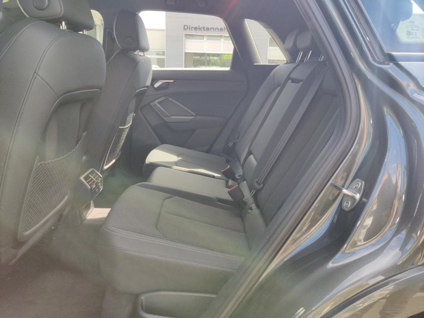 Fahrzeugabbildung Audi Q3 SUV S line Q3 35 TDI, 19", Assistenzpak, Navi