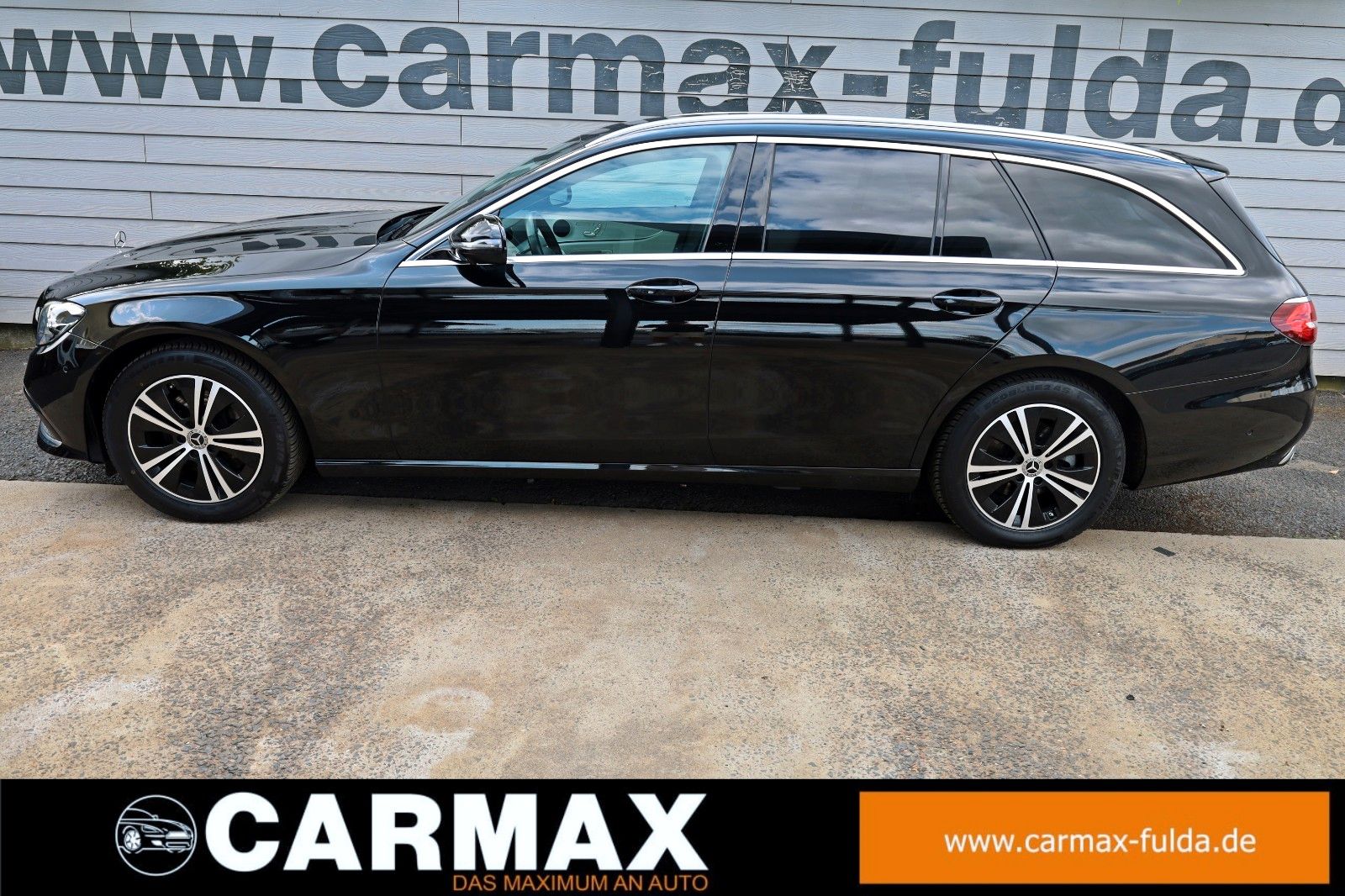 Fahrzeugabbildung Mercedes-Benz E 220d 4M T Leder,Navi,LED,SH+Standhzg.,360°Kam.