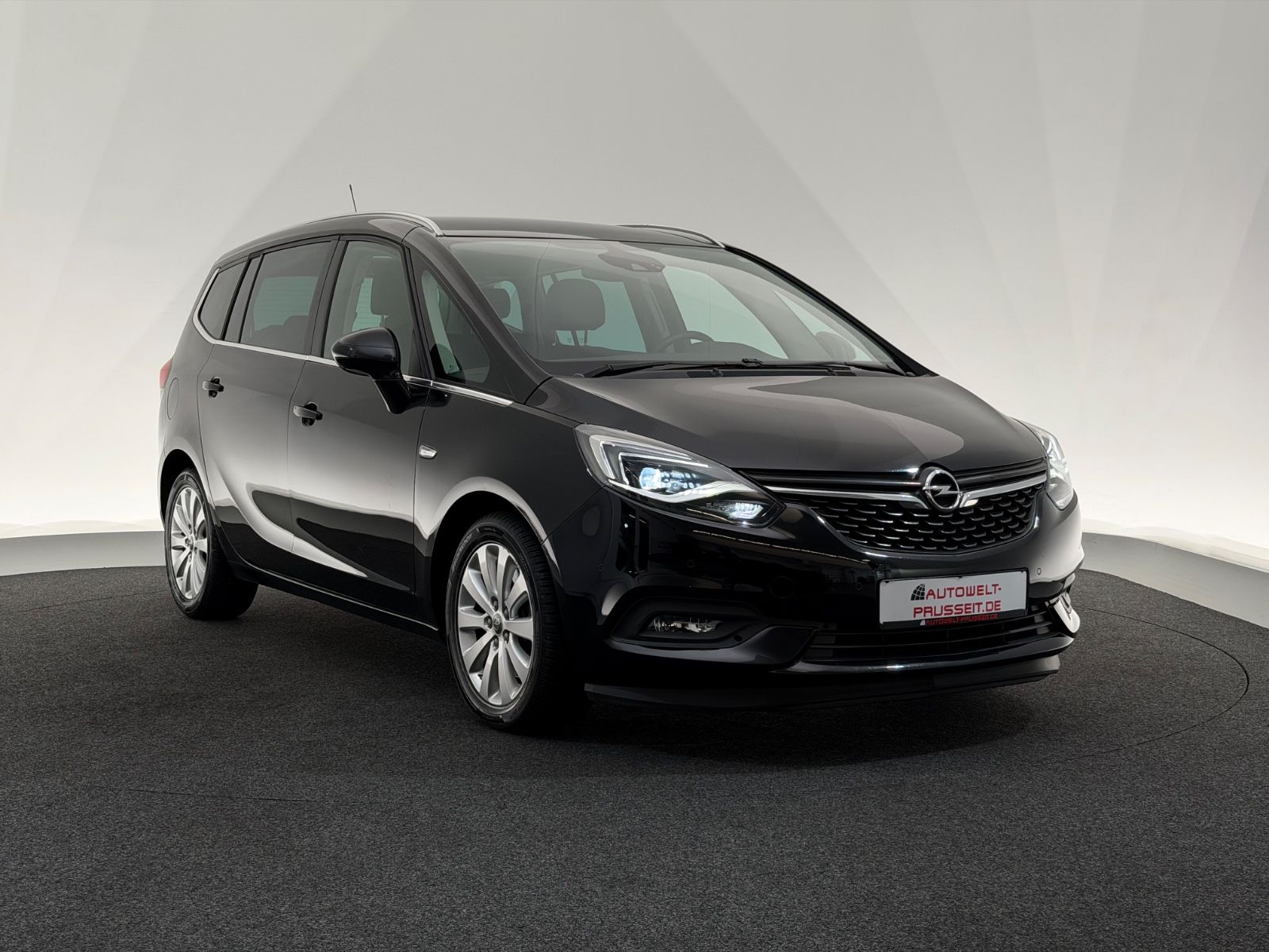 Gebrauchtwagen Opel Zafira Zafira C 1.6 SIDI*INNOVATION*LED-7 STZ-R.KAM-LHZ in Künzell