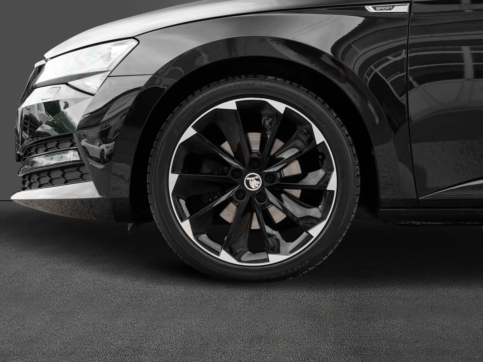 Skoda Superb Sportline PANO Canton AHK 19" Supernova