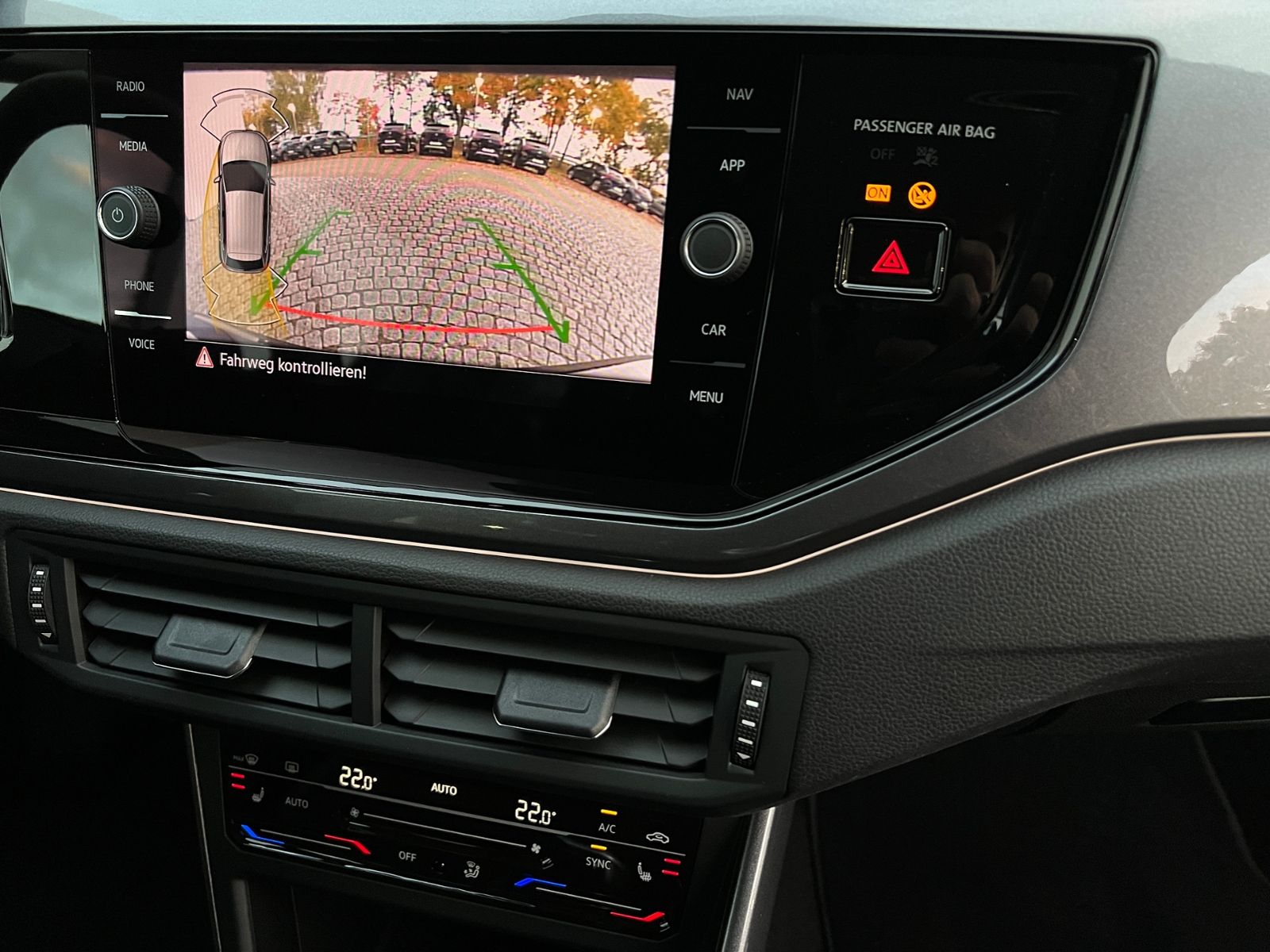 Fahrzeugabbildung Volkswagen Polo Style 1.0 TSI DSG *IQ.Drive-Paket, IQ.Light