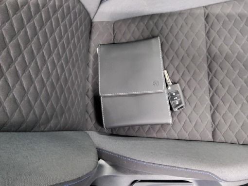 Fahrzeugabbildung Volkswagen Golf VII Variant 14TSI DSG JOIN ANHZV KAMERA PDC