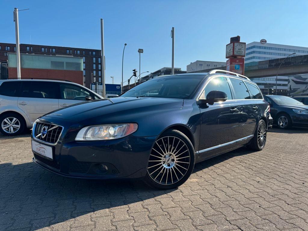 Volvo V70 Kombi Summum/D5/LEDER/AUTO/NAVI/XENON