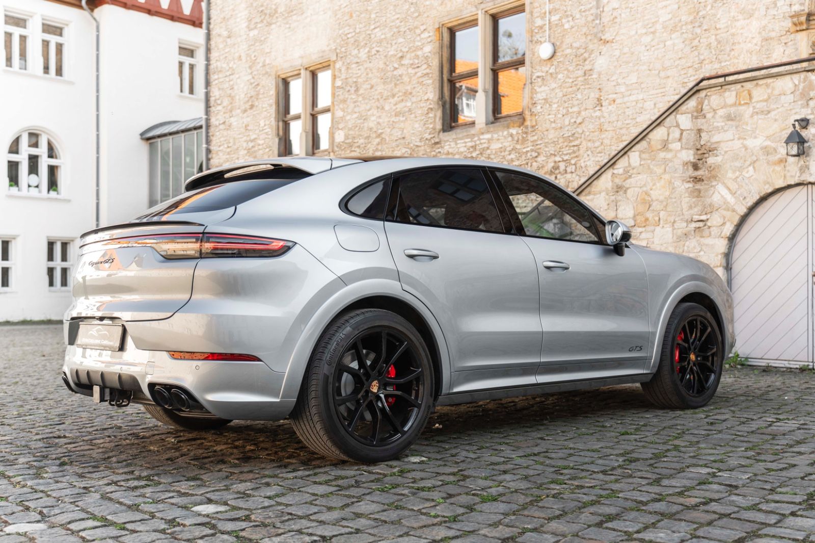 Fahrzeugabbildung Porsche Cayenne Coupe GTS LED HUD PASM 360° BOSE CHRONO