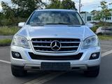Mercedes-Benz ML 300*NAVI*BI XENON*KAMERA*SHZ*AHK*7G*GARANTIE - Mercedes-Benz ML 300 Gebrauchtwagen