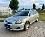 Toyota Avensis  2,0-l-D-4D  - Toyota Avensis Gebrauchtwagen in München