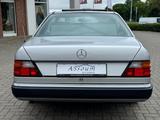 Mercedes-Benz 230 E 230 Coupé/Automatik/S-Dach/2Han/Scheckheft - Mercedes-Benz 230 aus 1993